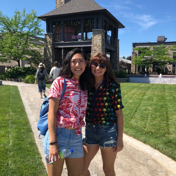 Meet your Posher, Cassie - Picture 2 of 5